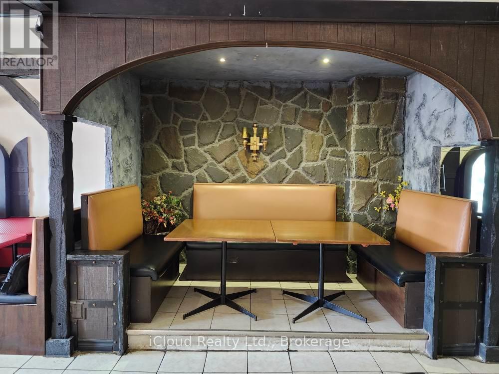 5991 Lundy'S Lane, Niagara Falls, ON