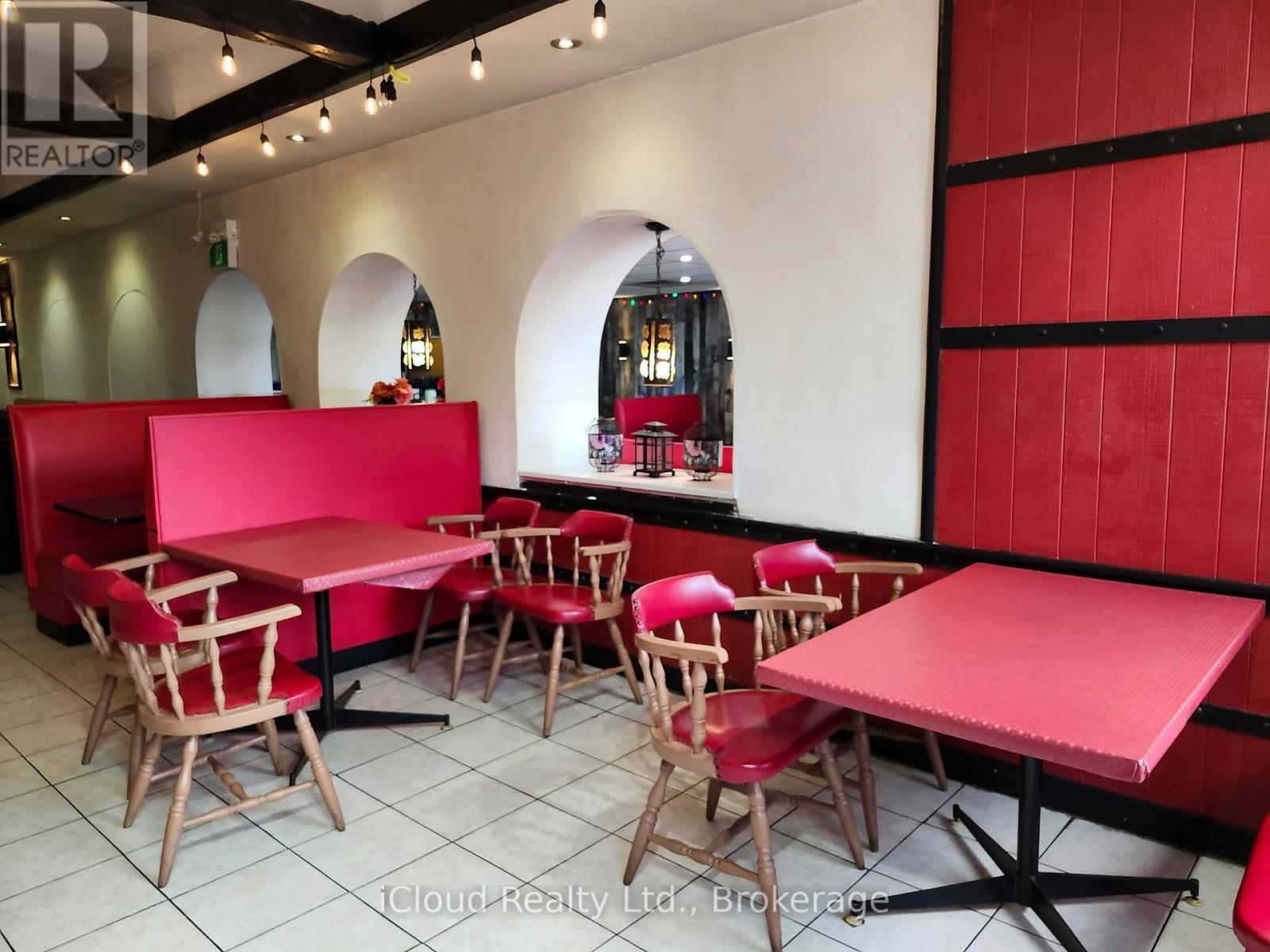 5991 Lundy'S Lane, Niagara Falls, ON