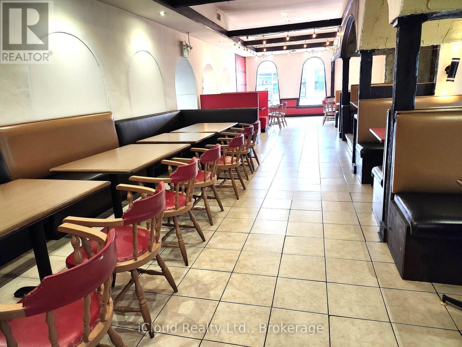 5991 Lundy'S Lane, Niagara Falls, ON