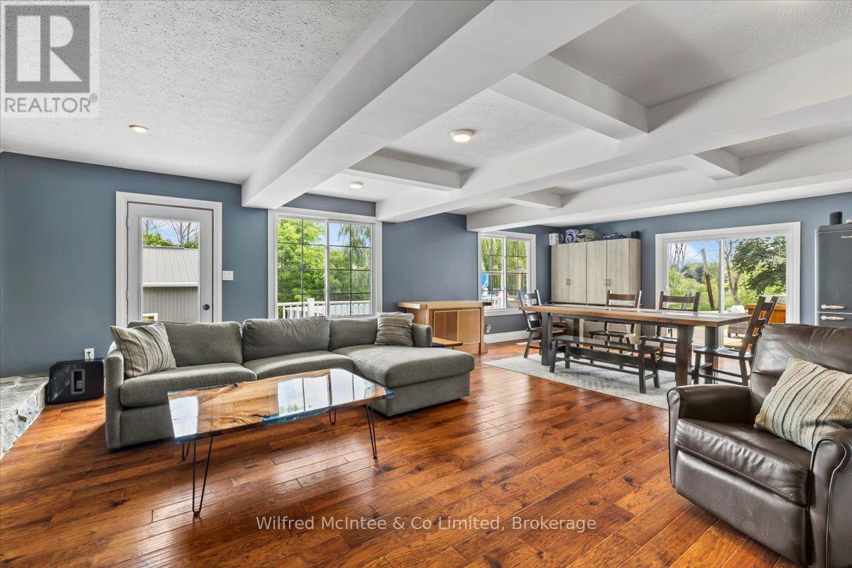 24 Bruce Road 3, South Bruce, ON - Indoor Photo Showing Living Room