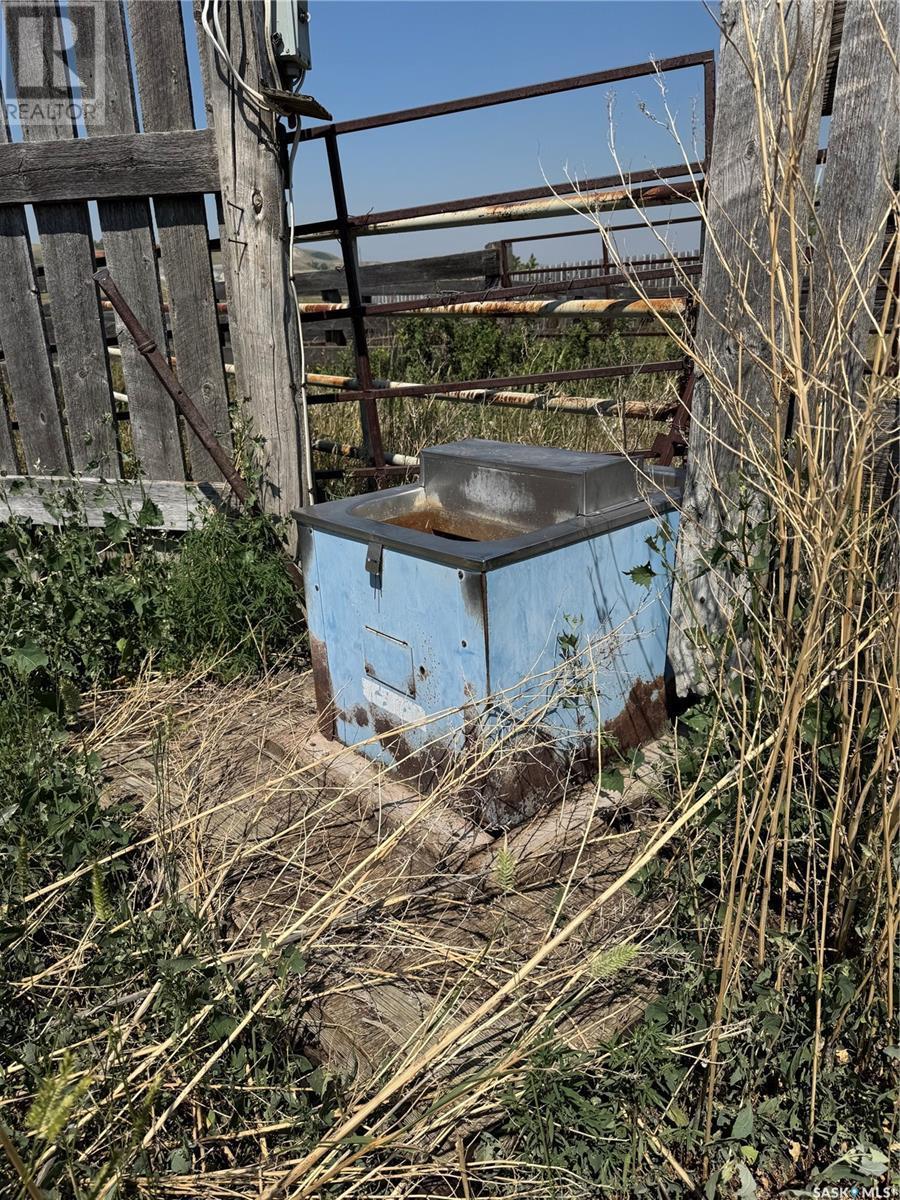 Deeded & Lease Land W/ Yard Near St Victor, Willow Bunch Rm No. 42, SK