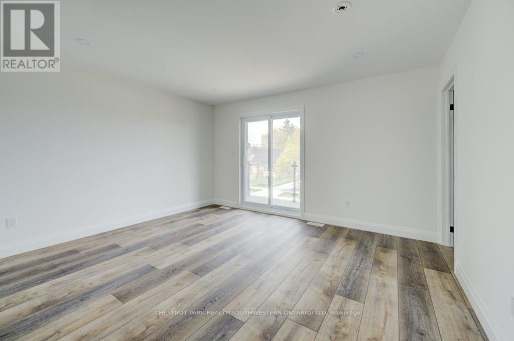 575 Guelph Street, Kitchener, ON - Indoor Photo Showing Other Room