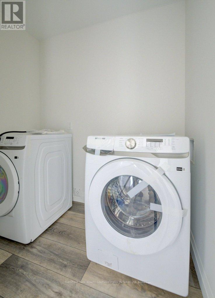 575 Guelph Street, Kitchener, ON - Indoor Photo Showing Laundry Room