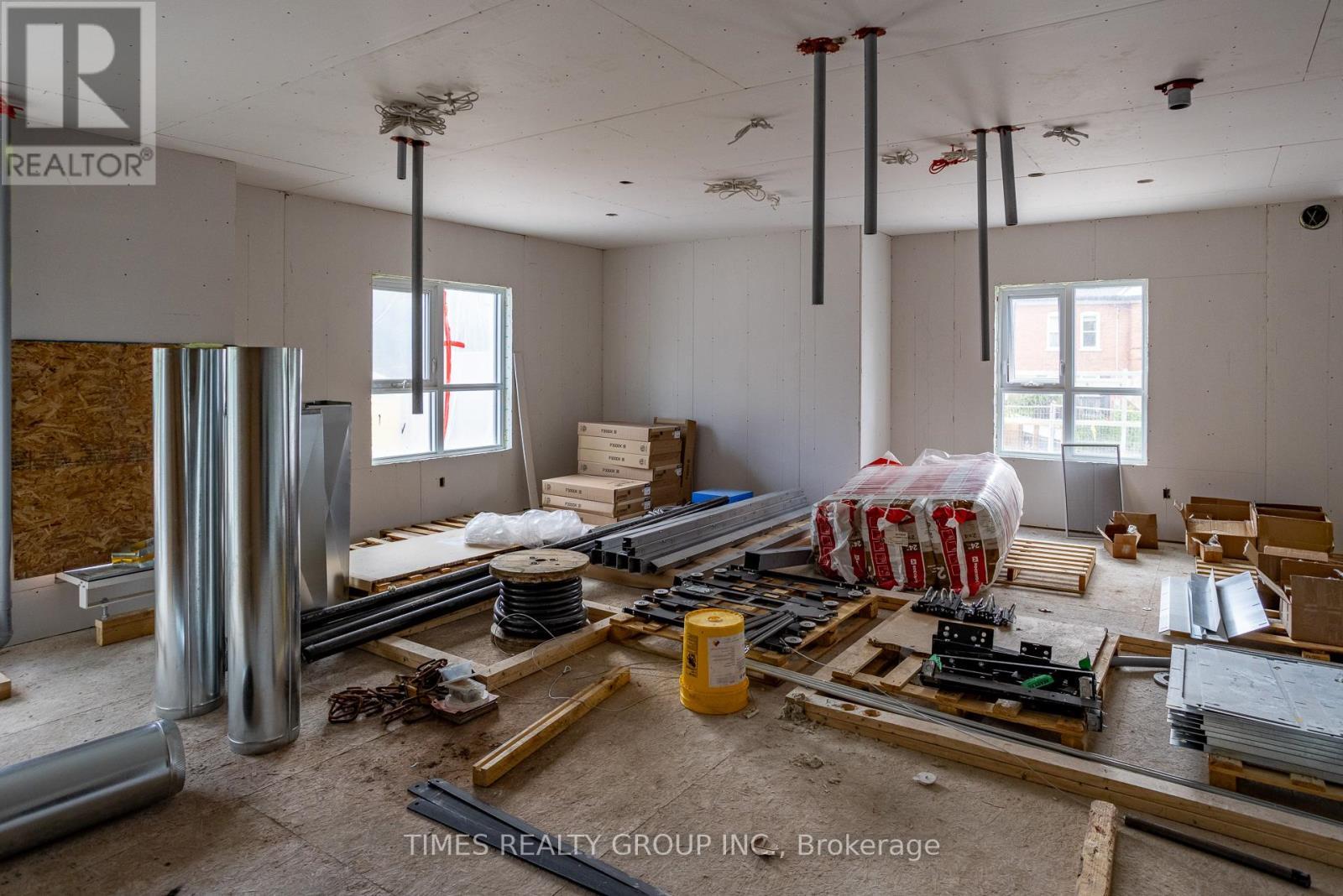 203 - 369 Hunter Street W, Peterborough, ON - Indoor