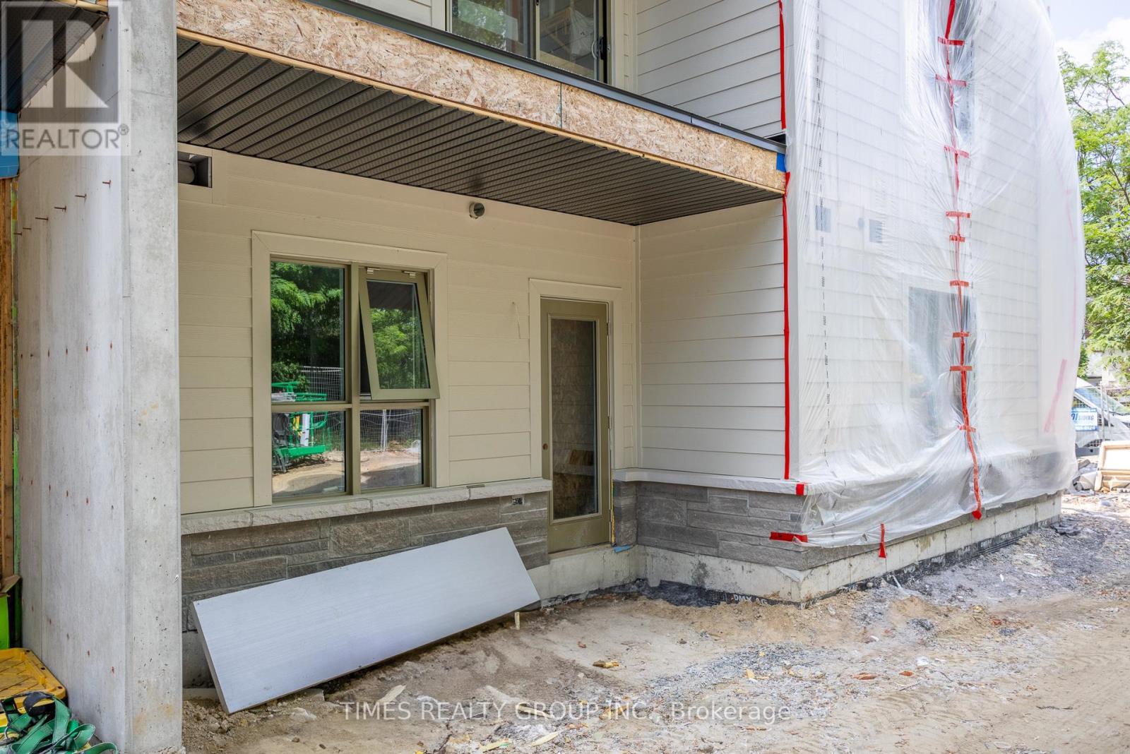 203 - 369 Hunter Street W, Peterborough, ON - Outdoor With Exterior