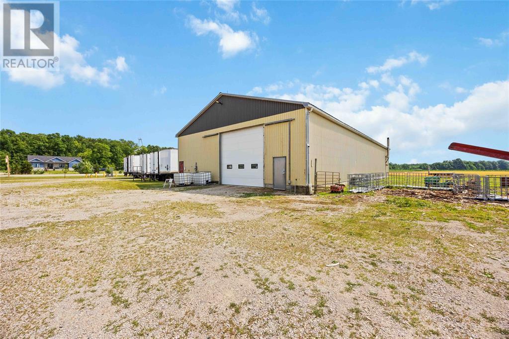 5706 Lakeshore Road, Plympton-Wyoming, ON