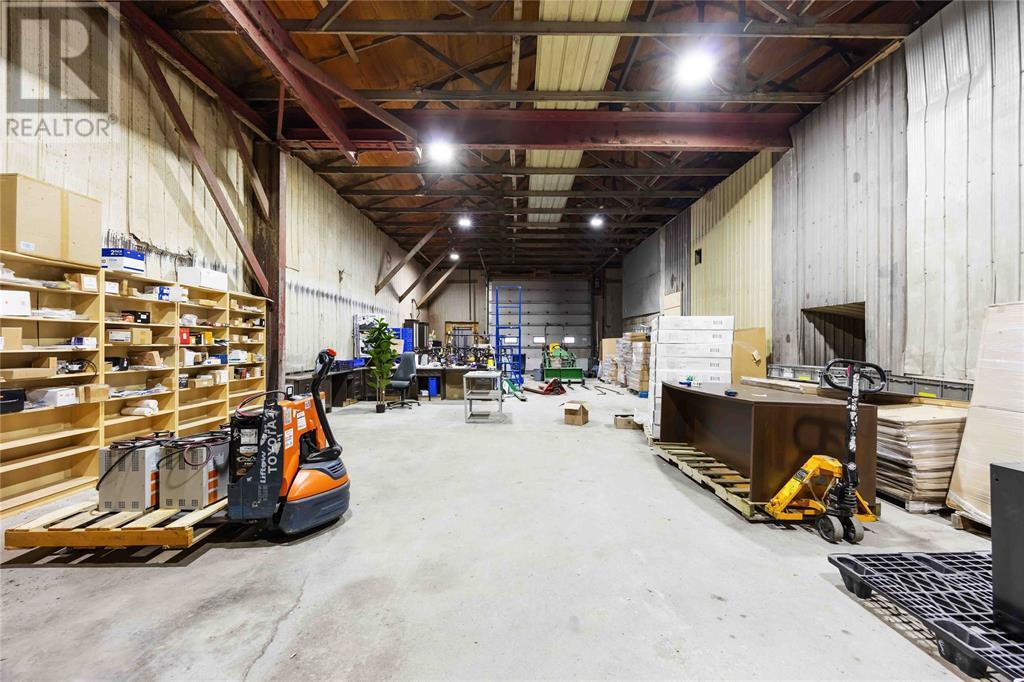 5706 Lakeshore Road, Plympton-Wyoming, ON