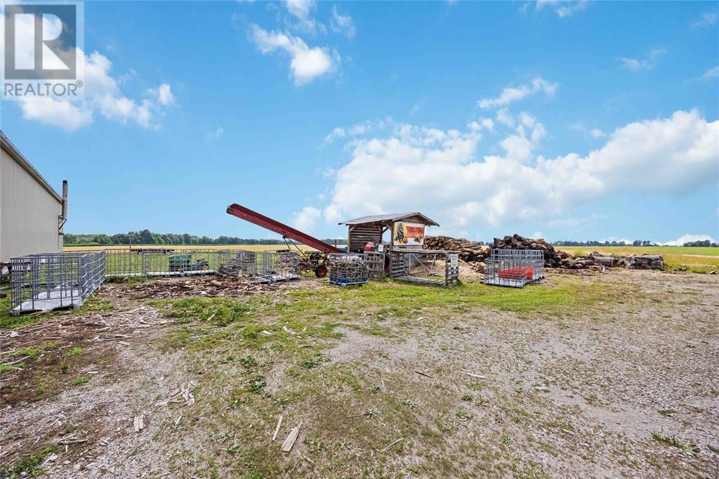 5706 Lakeshore Road, Plympton-Wyoming, ON