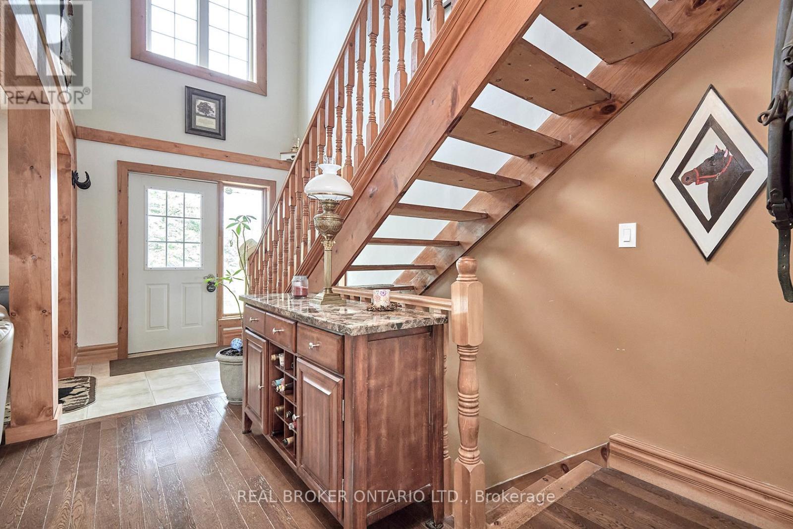 504224 89 Highway, Amaranth, ON - Indoor Photo Showing Other Room
