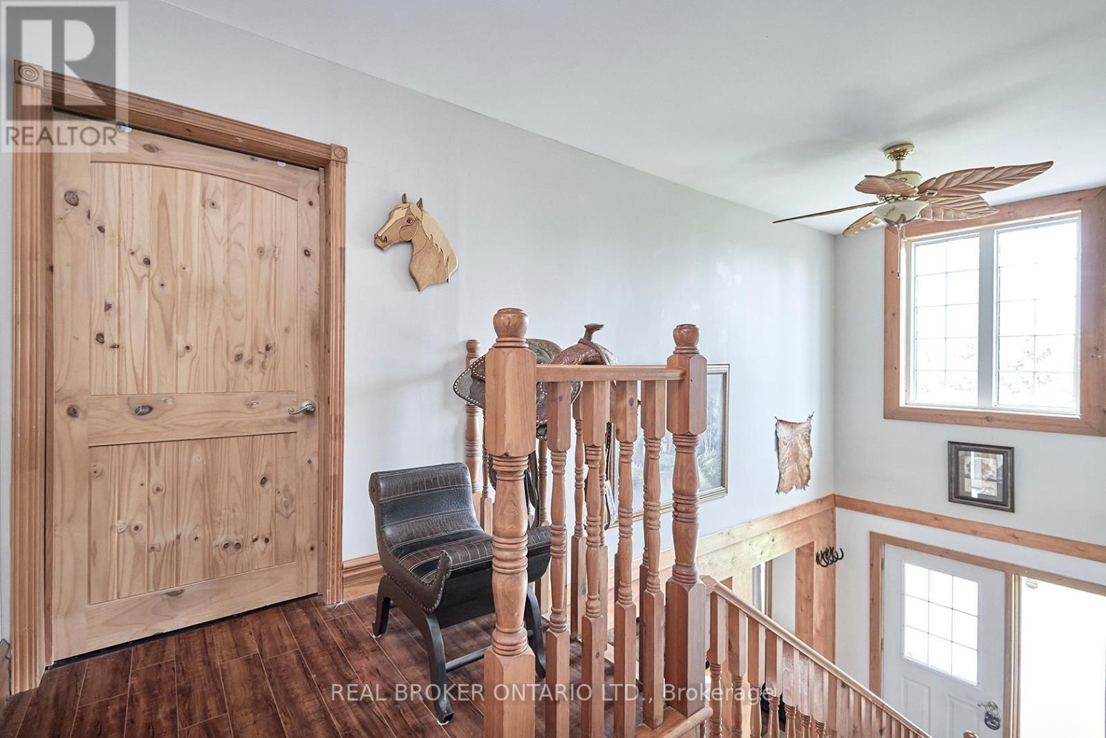 504224 89 Highway, Amaranth, ON - Indoor Photo Showing Other Room