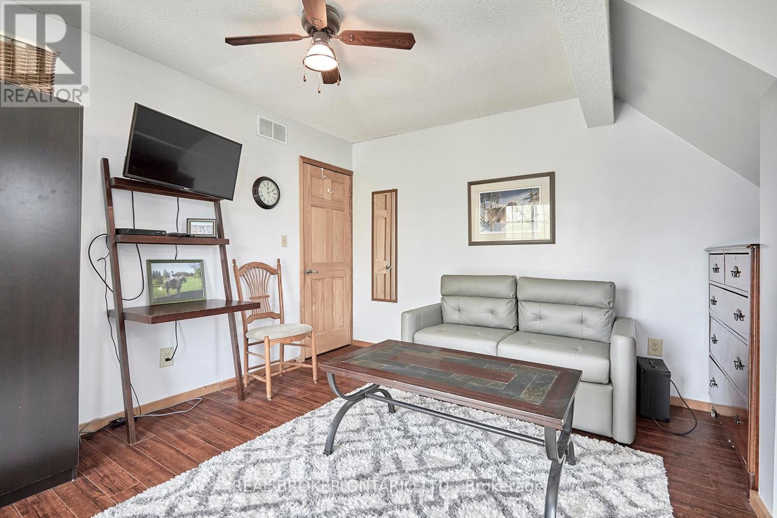 504224 89 Highway, Amaranth, ON - Indoor