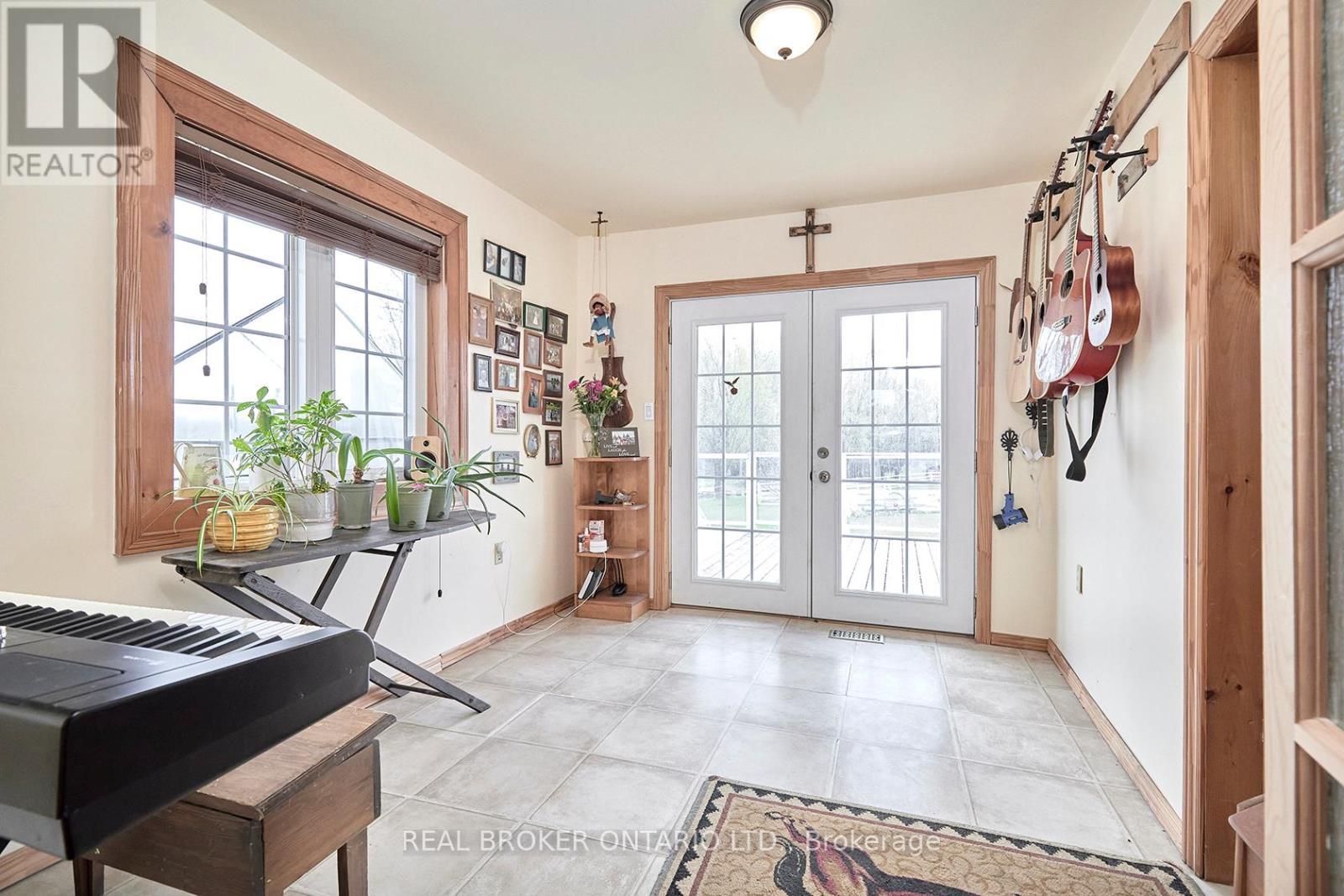 504224 89 Highway, Amaranth, ON - Indoor Photo Showing Other Room