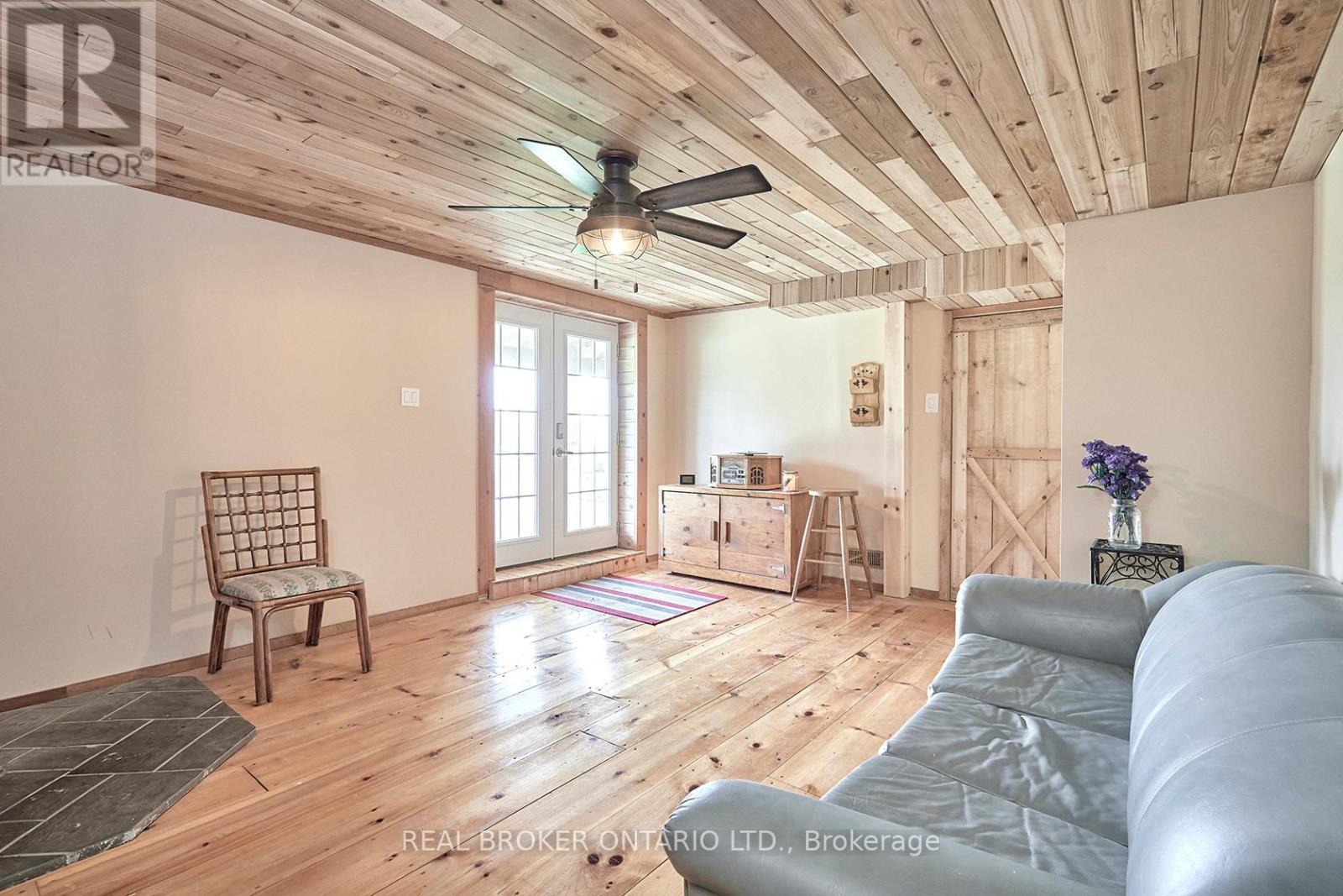 504224 89 Highway, Amaranth, ON - Indoor