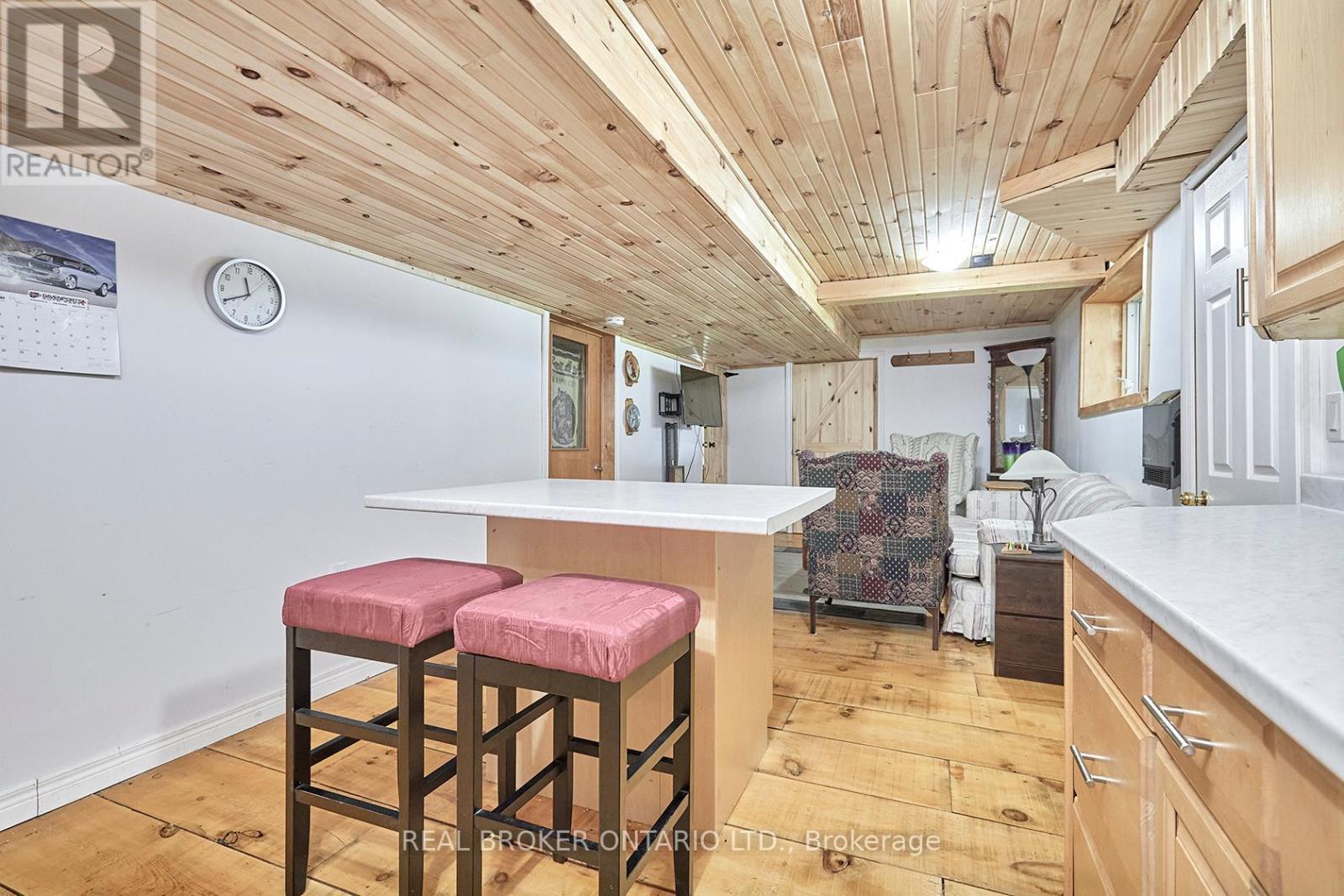 504224 89 Highway, Amaranth, ON - Indoor Photo Showing Other Room