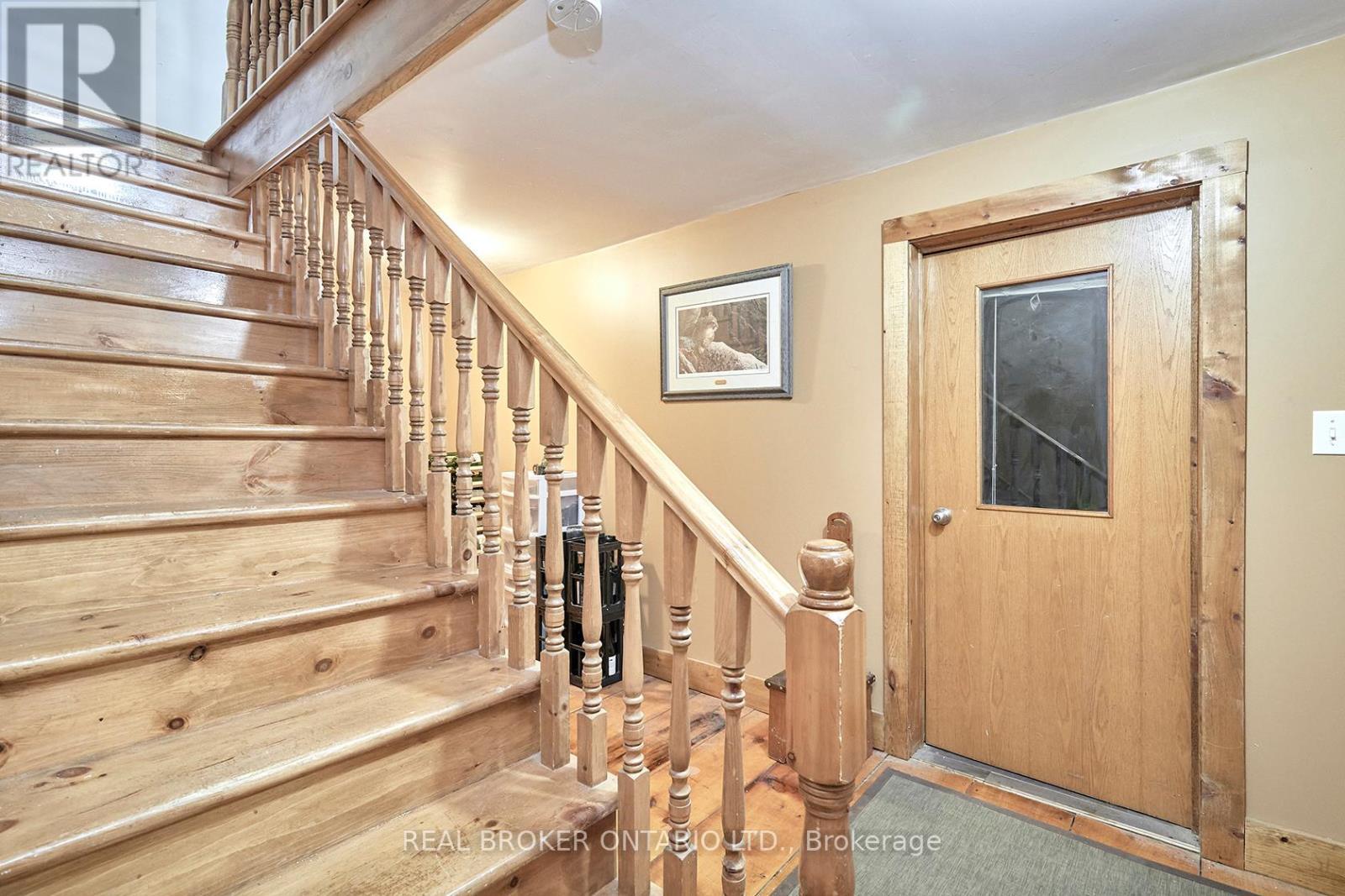 504224 89 Highway, Amaranth, ON - Indoor Photo Showing Other Room