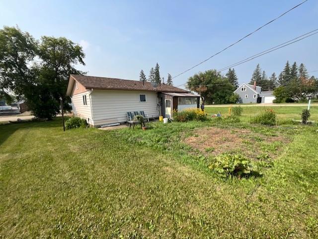 53 1St Street Ne, Erickson, MB - Outdoor