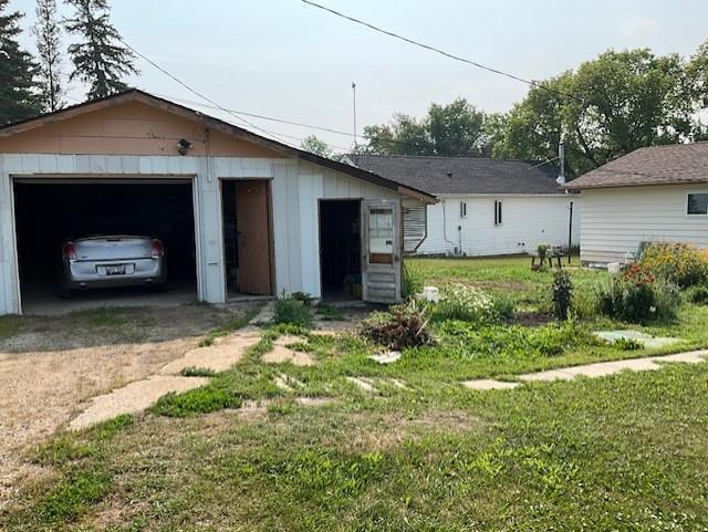 53 1St Street Ne, Erickson, MB - Outdoor