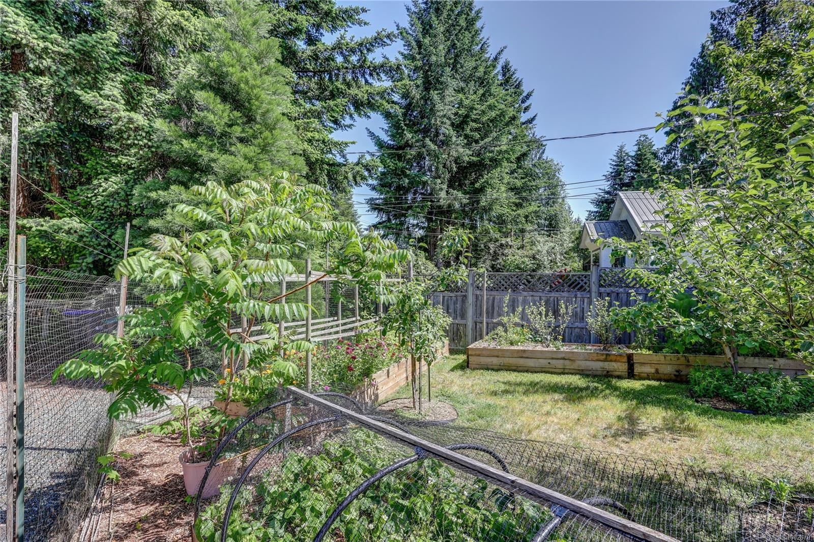 4840 Blue Heron Dr, Bowser, BC