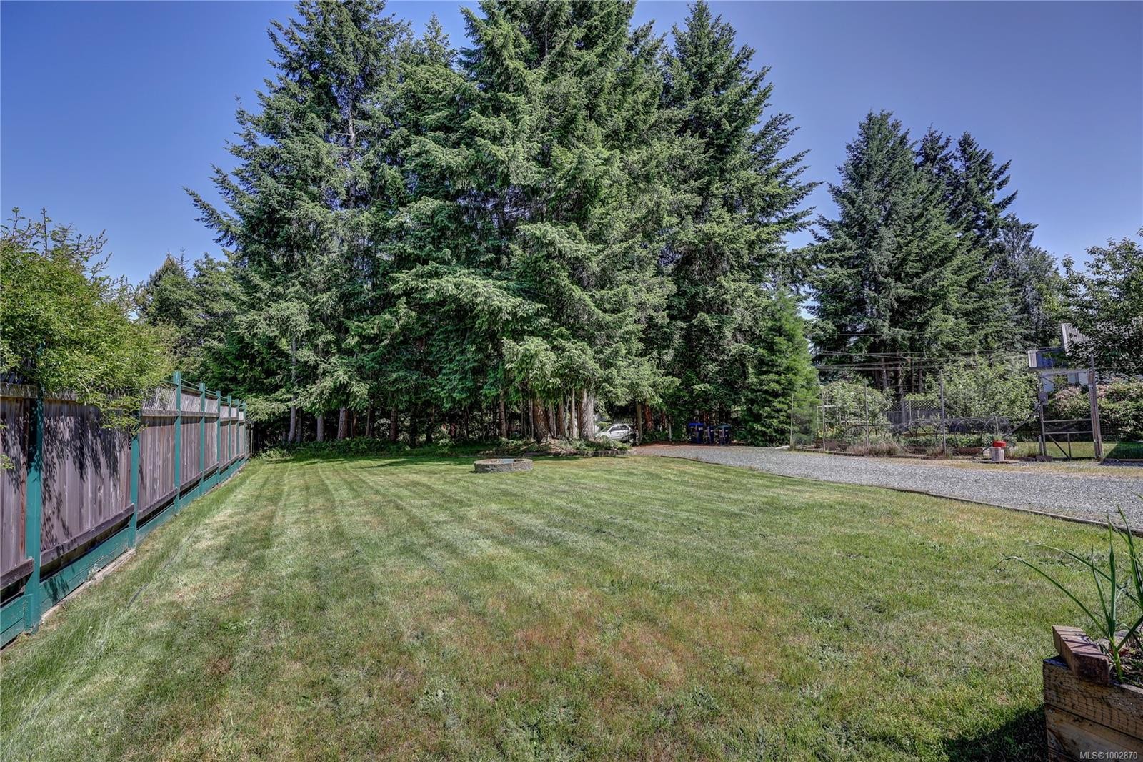 4840 Blue Heron Dr, Bowser, BC