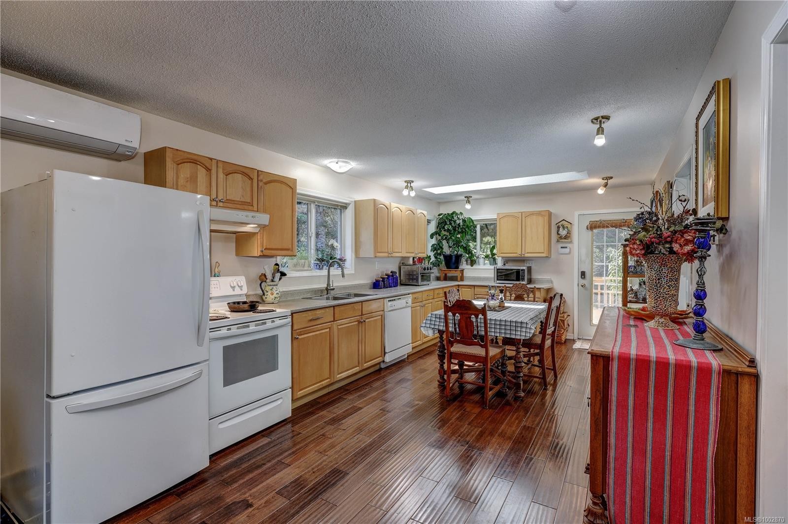 4840 Blue Heron Dr, Bowser, BC