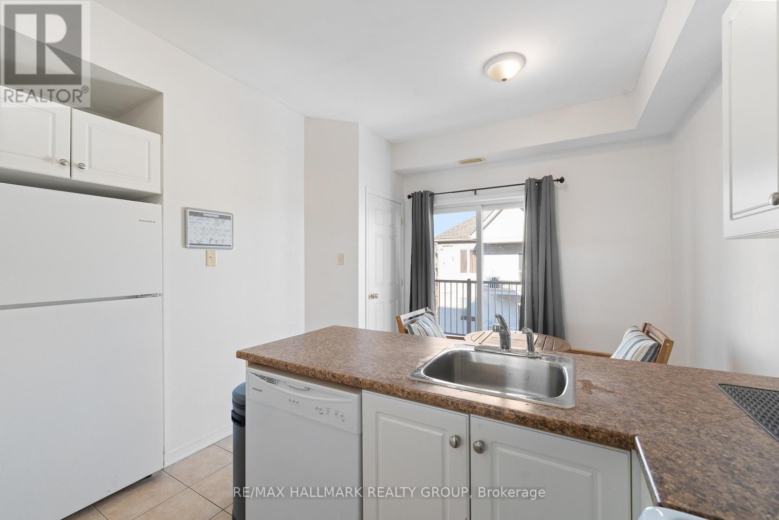 7 - 70 Briargate Private, Ottawa, ON