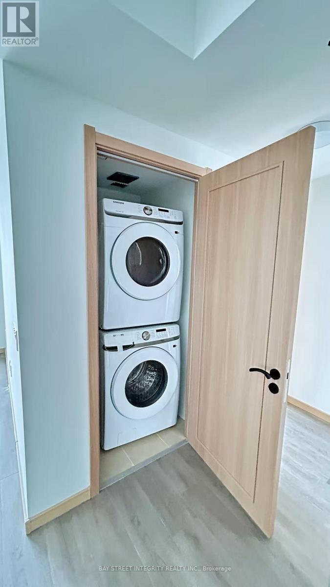 B617 - 3429 Sheppard Avenue E, Toronto, ON - Indoor Photo Showing Laundry Room