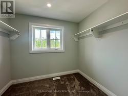 primary walk in closet -