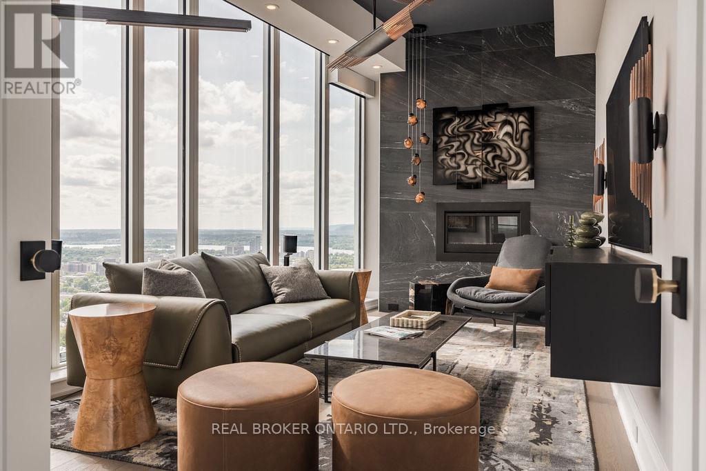 4401 - 805 Carling Avenue, Ottawa, ON - Indoor Photo Showing Living Room