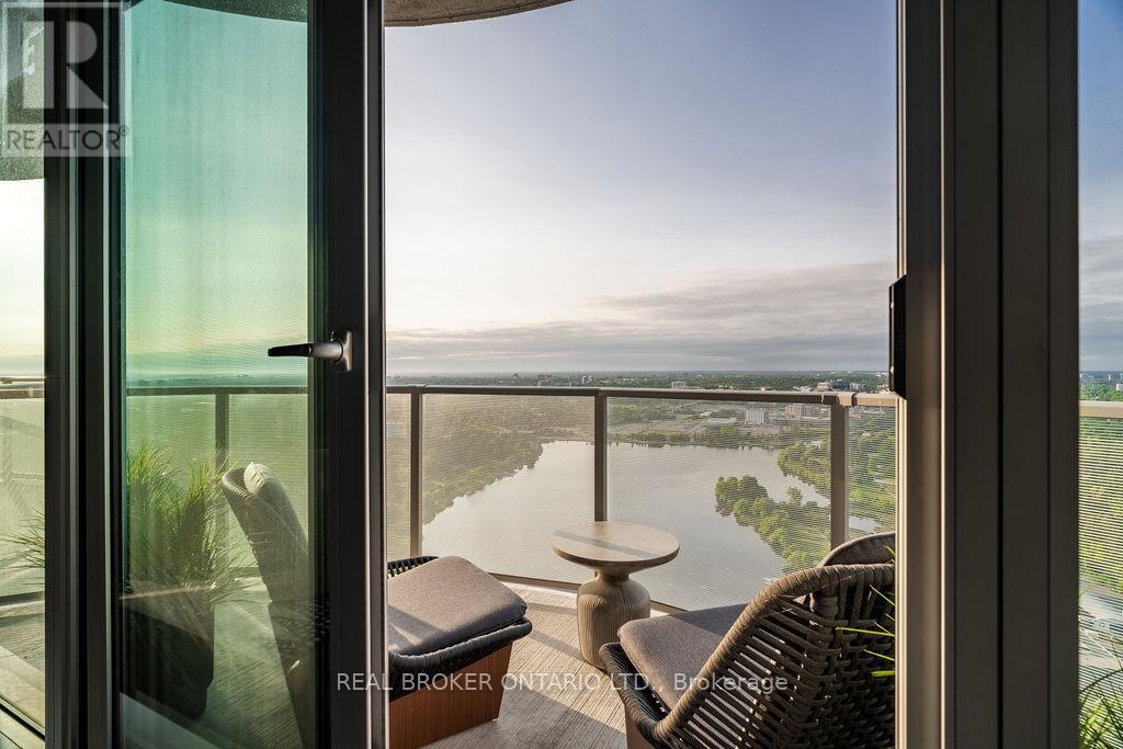 4401 - 805 Carling Avenue, Ottawa, ON - With View