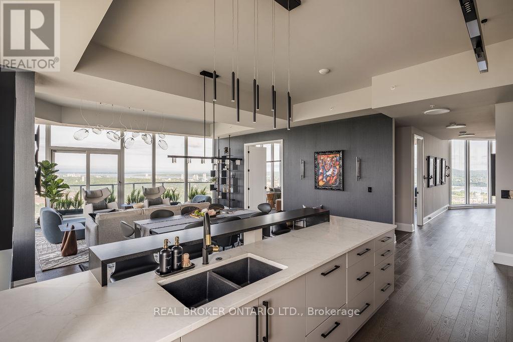 4401 - 805 Carling Avenue, Ottawa, ON - Indoor Photo Showing Kitchen With Double Sink