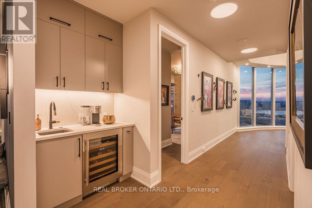 4401 - 805 Carling Avenue, Ottawa, ON - Indoor Photo Showing Other Room