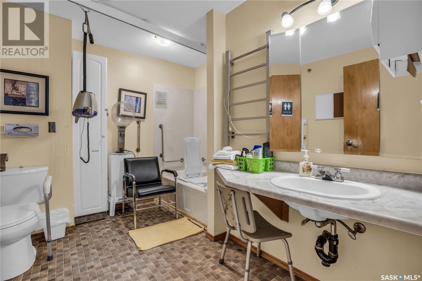 226 Hansen Drive, Regina, SK