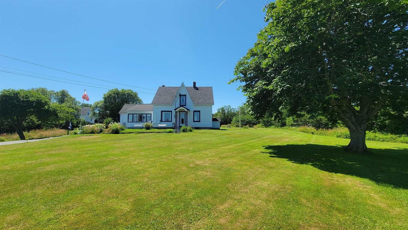 486 335 Highway, West Pubnico, NS