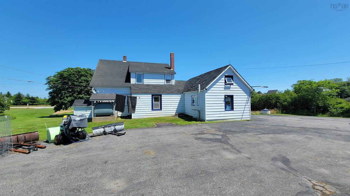 486 335 Highway, West Pubnico, NS