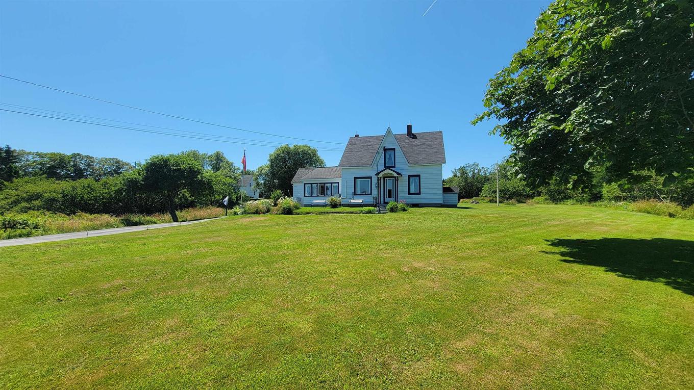 486 335 Highway, West Pubnico, NS