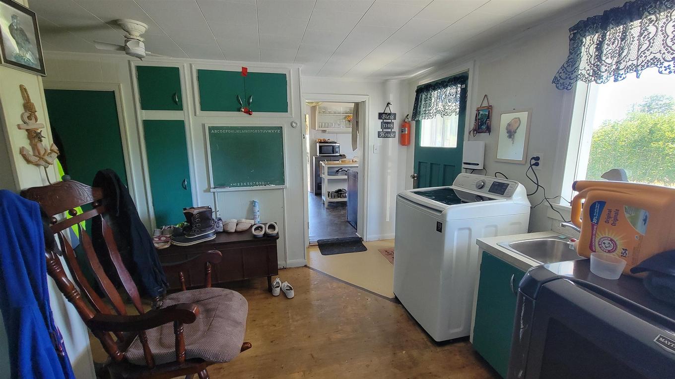 486 335 Highway, West Pubnico, NS