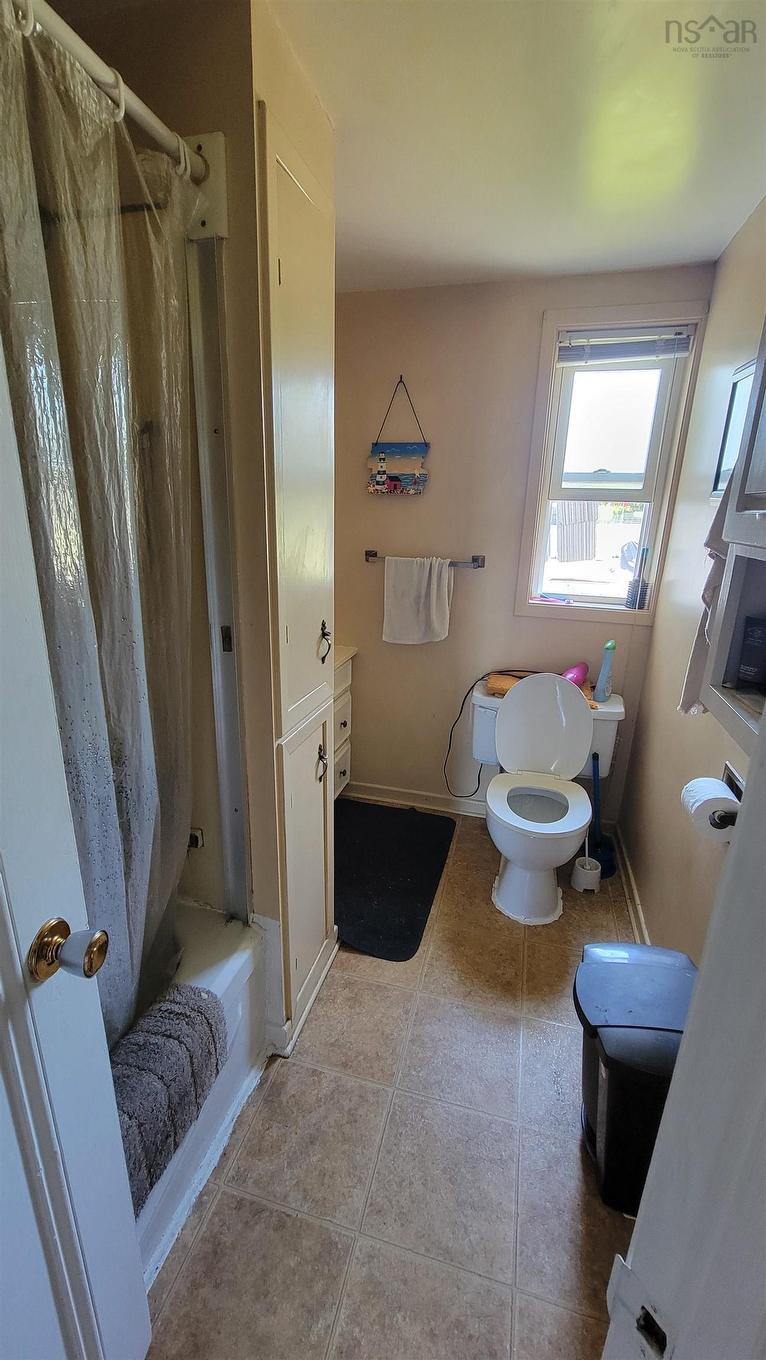 486 335 Highway, West Pubnico, NS