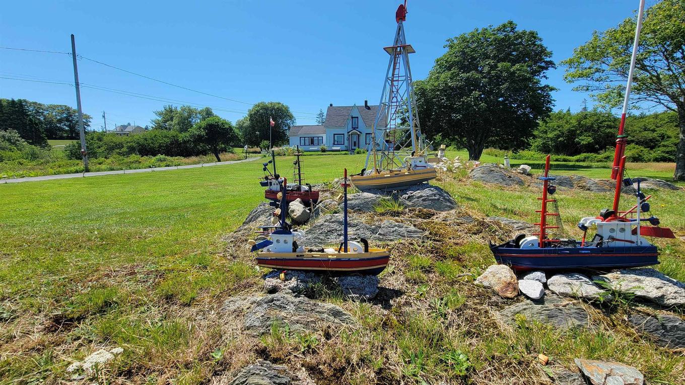 486 335 Highway, West Pubnico, NS