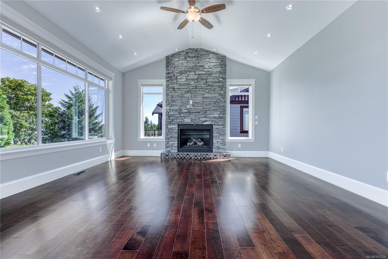 6283 Icarus Dr, Nanaimo, BC