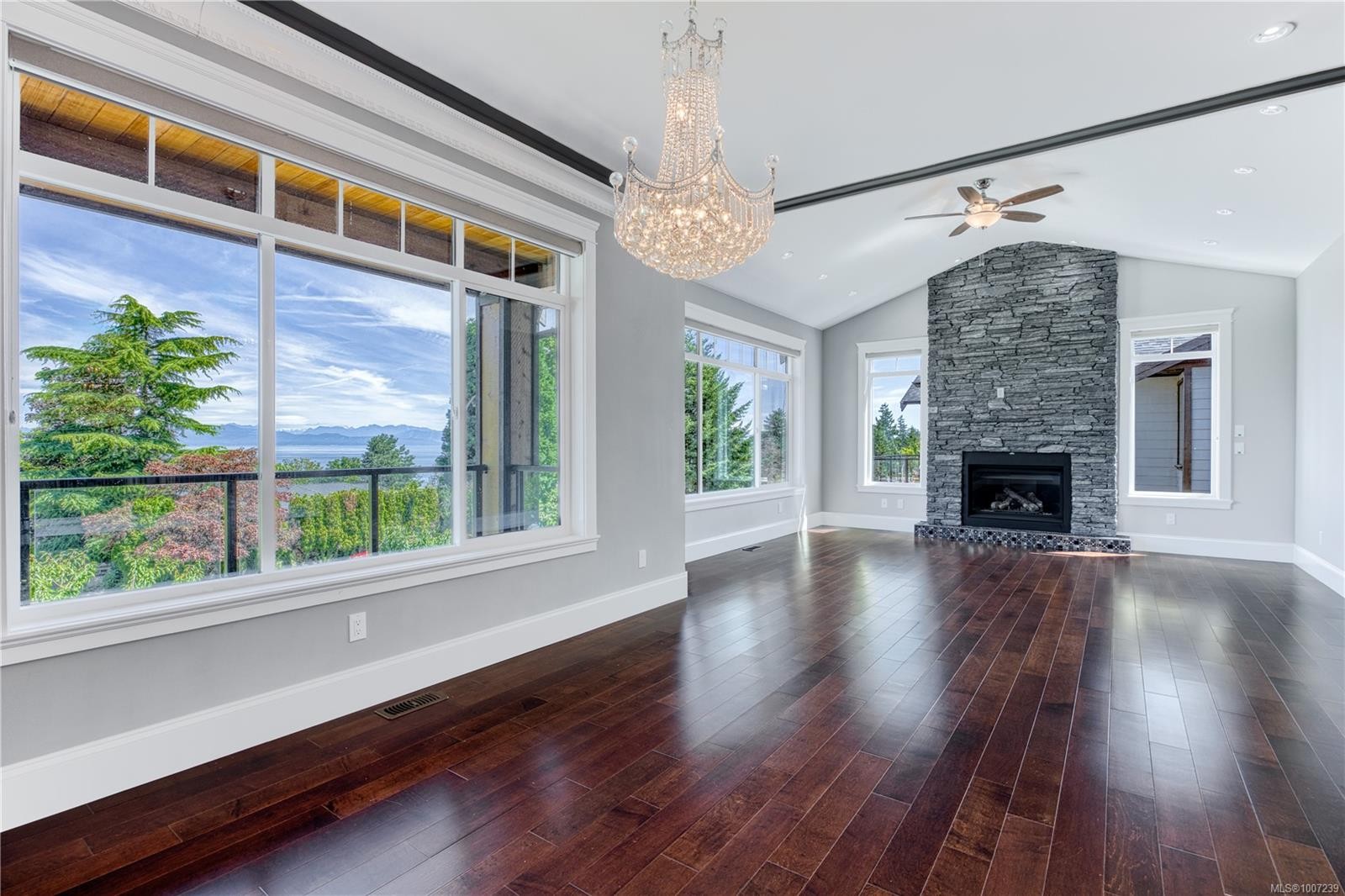 6283 Icarus Dr, Nanaimo, BC