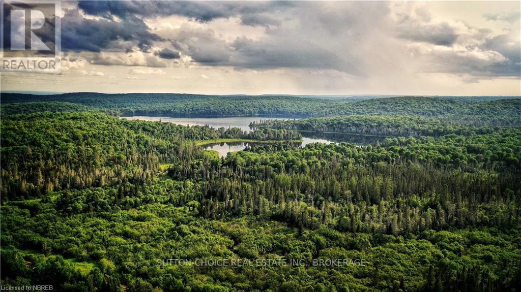 Otter Lake is behind the property. - 2475 Widdifield Station Road, North Bay (Airport), ON