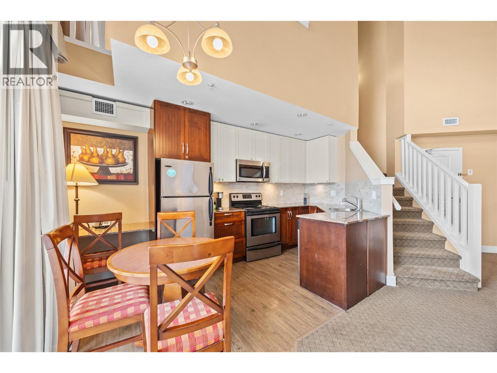 12811 Lakeshore Drive S Unit# 633/634, Summerland, BC - Indoor Photo Showing Kitchen