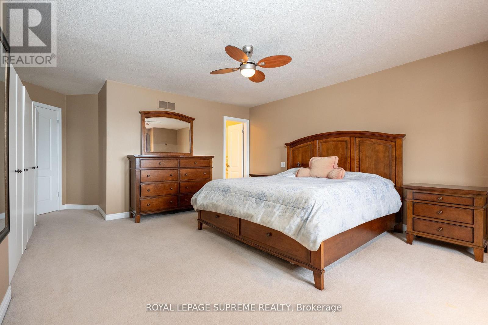 31 1/2 Thorold Road, Welland, ON - Indoor Photo Showing Bedroom