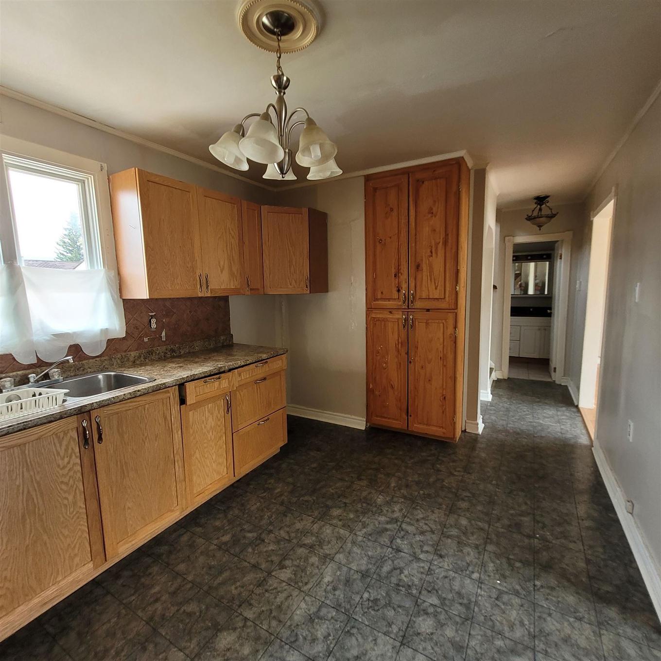 59 Manitou Road W, Manitouwadge, ON - Indoor Photo Showing Kitchen With Double Sink