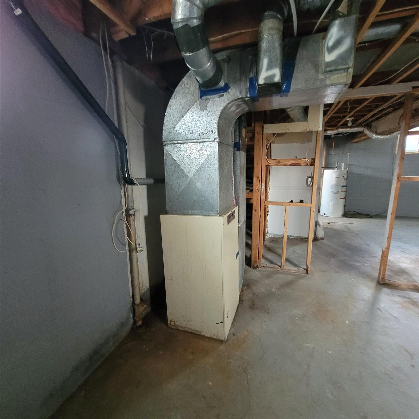 59 Manitou Road W, Manitouwadge, ON - Indoor Photo Showing Basement