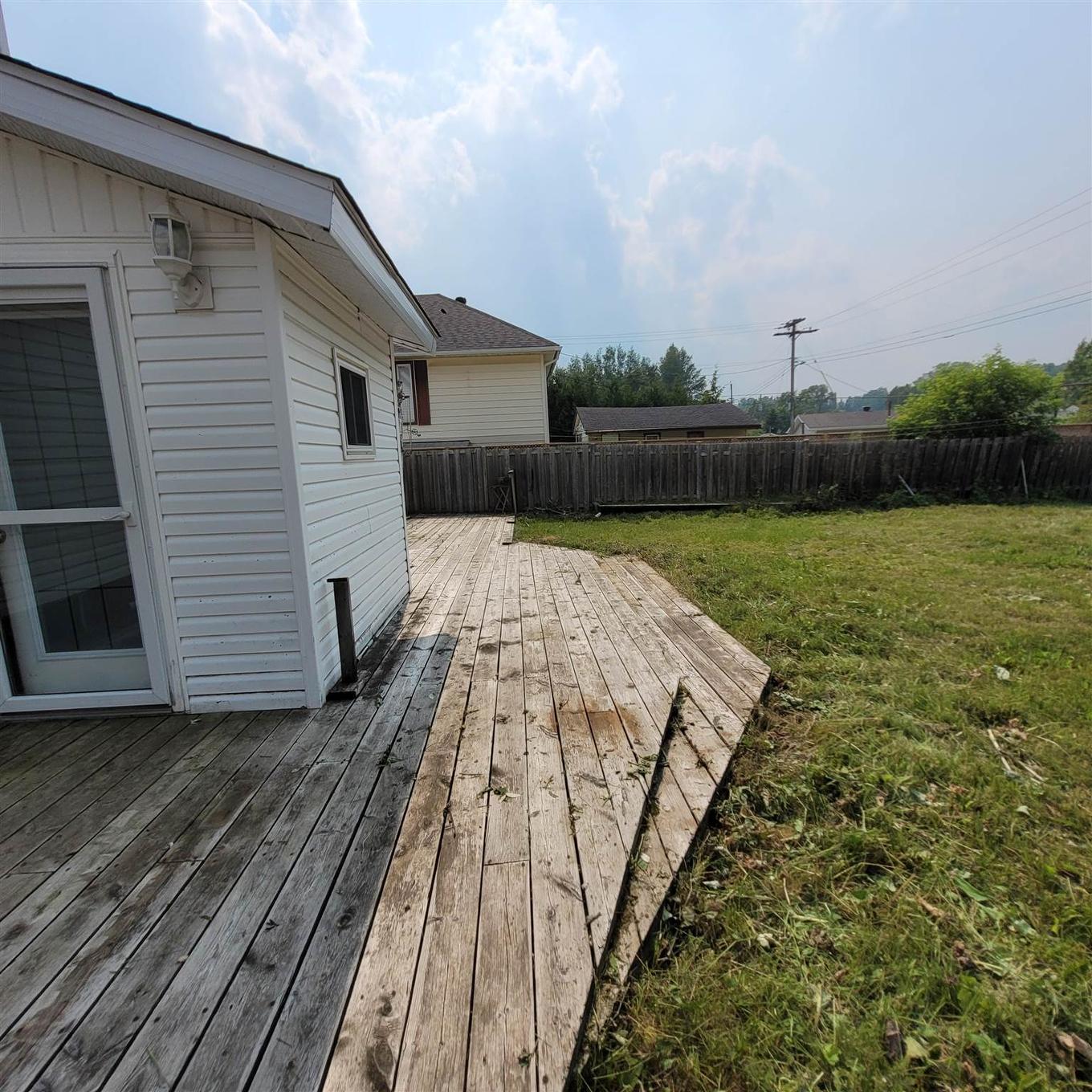 59 Manitou Road W, Manitouwadge, ON - Outdoor With Deck Patio Veranda