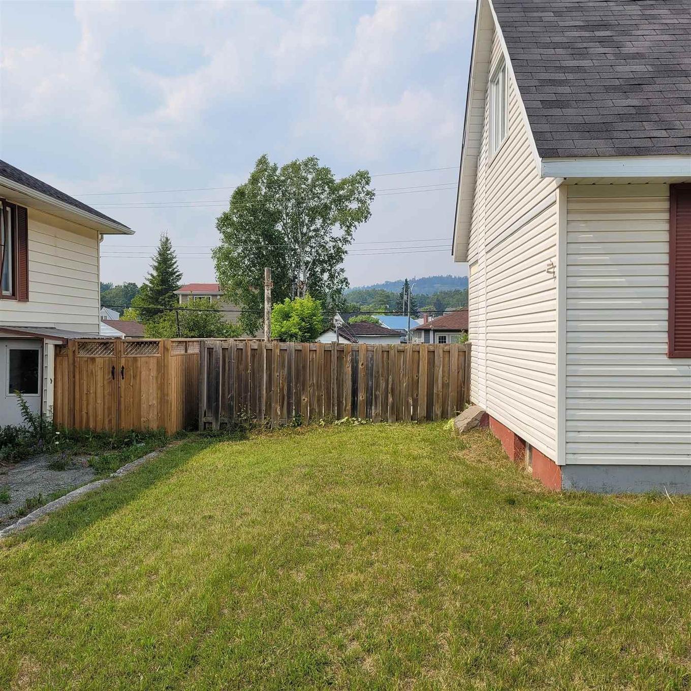 59 Manitou Road W, Manitouwadge, ON - Outdoor With Exterior