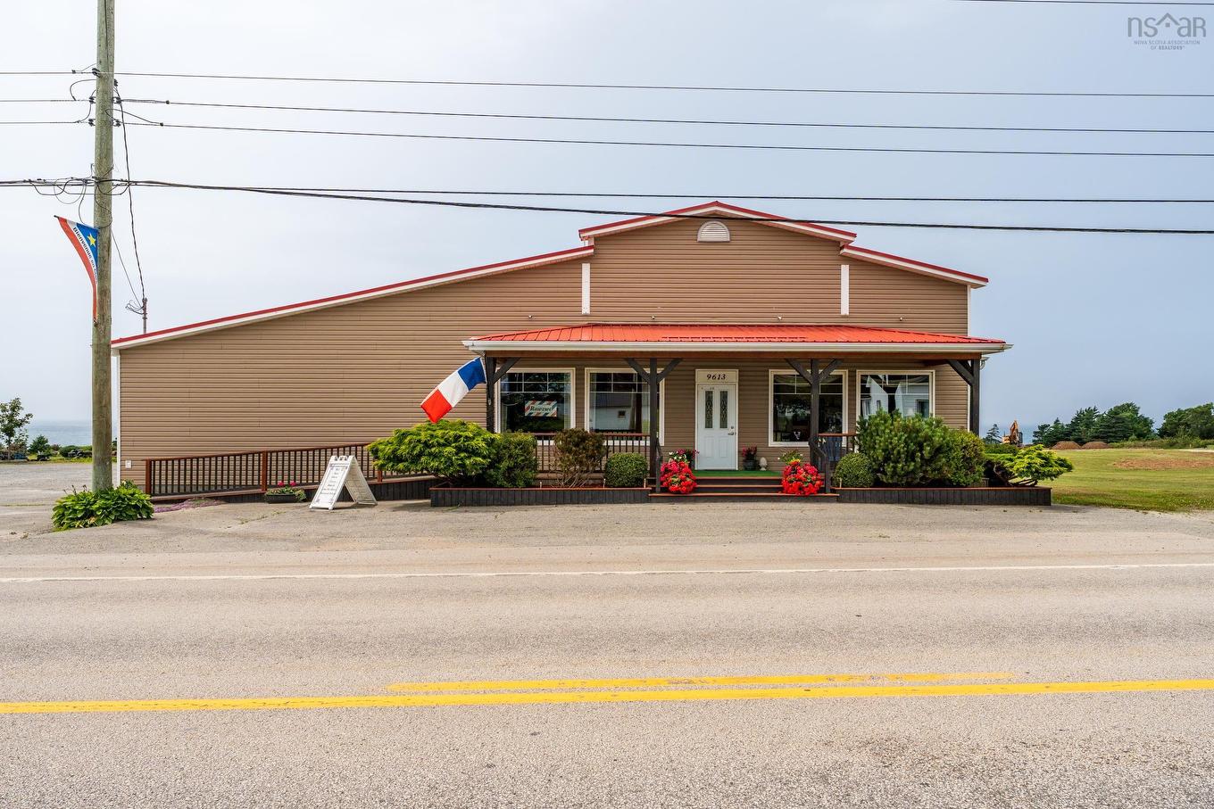 9613 Highway 1, Saulnierville, NS