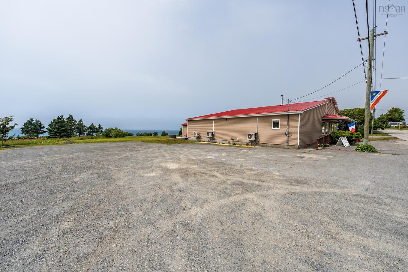 9613 Highway 1, Saulnierville, NS