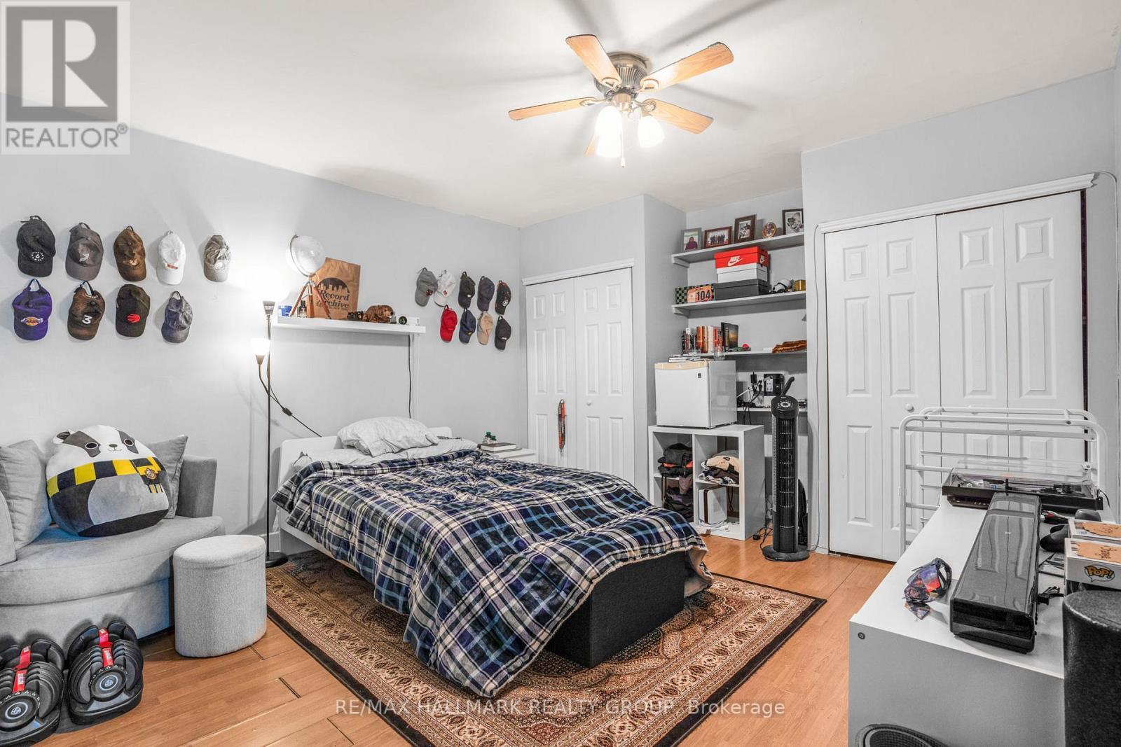 48 Louisa Street, Ottawa, ON - Indoor Photo Showing Bedroom